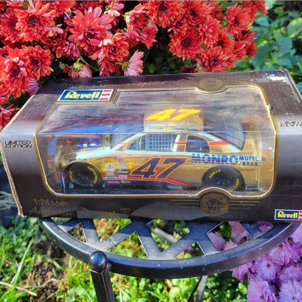 Nascar 1:24 scale Die Cast #47‎